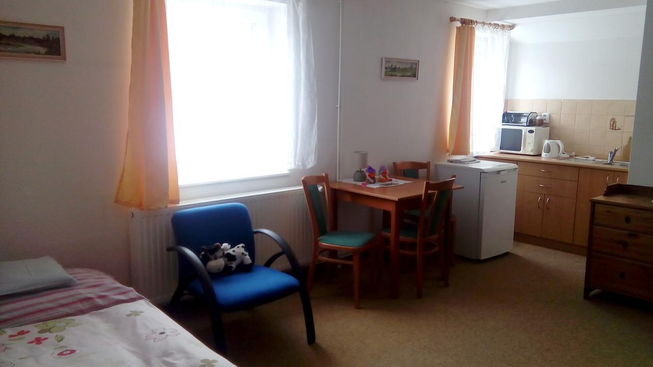 Penzion Edelstejn Petrovice  Bagian luar foto