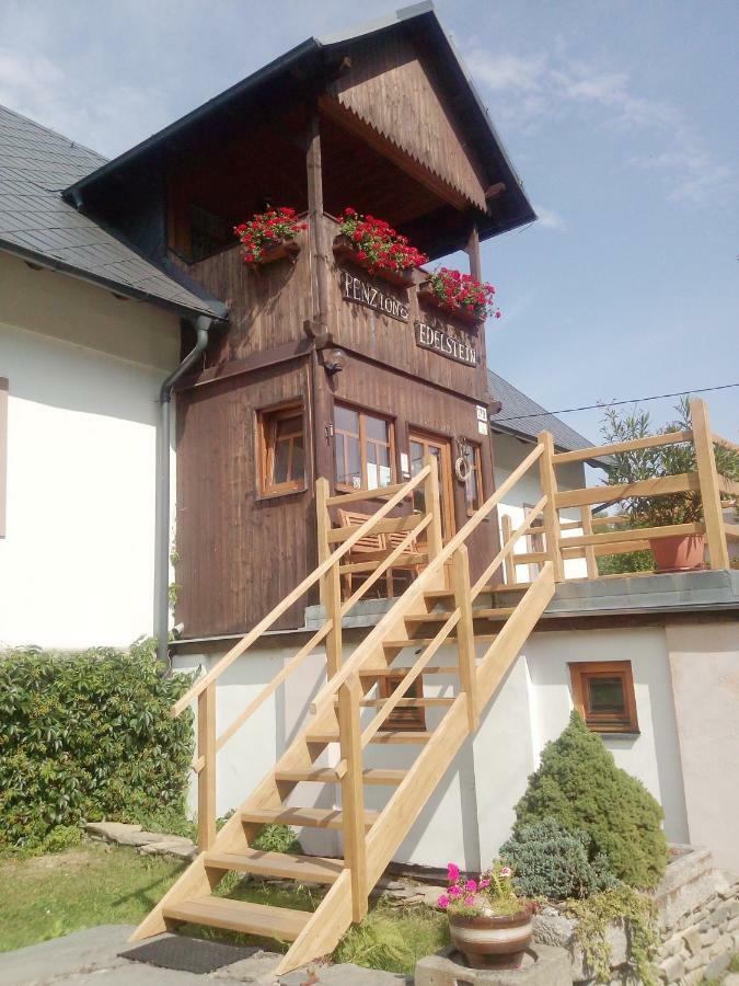 Penzion Edelstejn Petrovice  Bagian luar foto